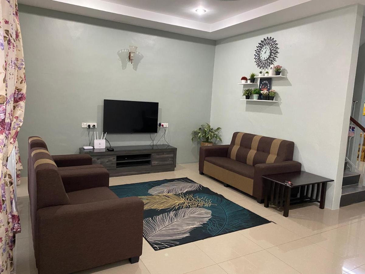 Makmur Homestay Тайпинг Экстерьер фото