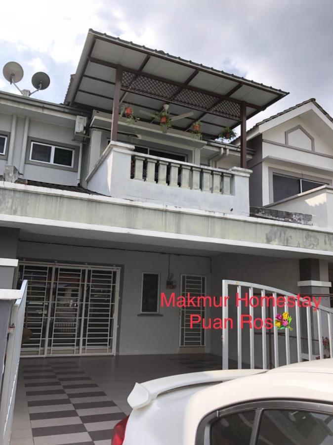 Makmur Homestay Тайпинг Экстерьер фото